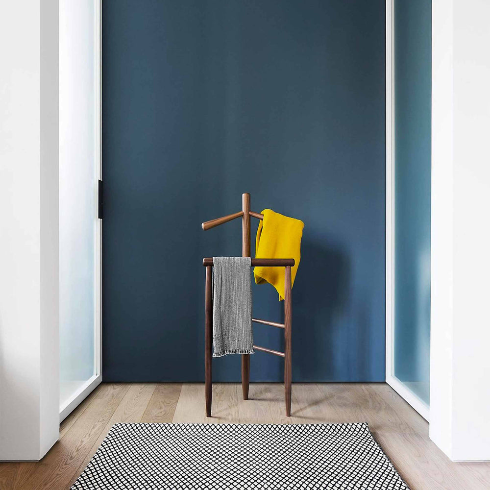 Valet Stand MORI - Walnut Wood - by Giulio Iacchetti and Alessandro Stabile 02